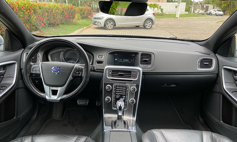 Volvo V60 T5 R-Desig...