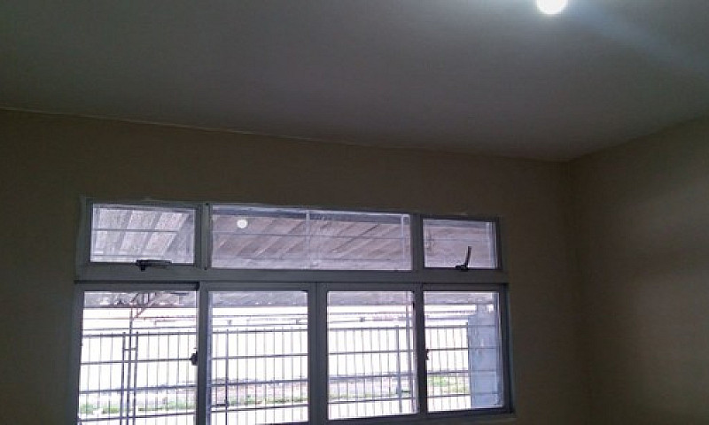 Aluga-Se Um Apartame...