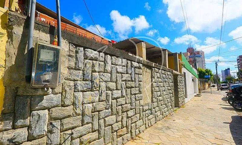Casa Com 2 Dormitóri...