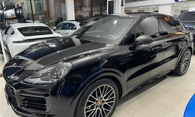 Porsche Cayenne 2023...