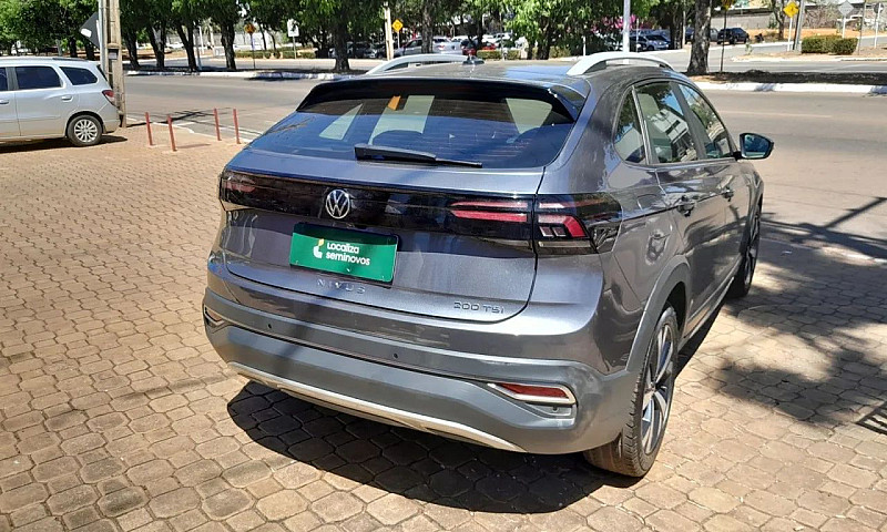 Volkswagen Nivus Hig...
