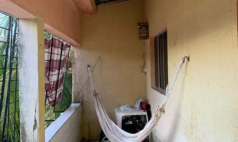 Vende-Se Casa Primei...