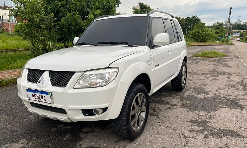 Mitsubishi Pajero Tr...