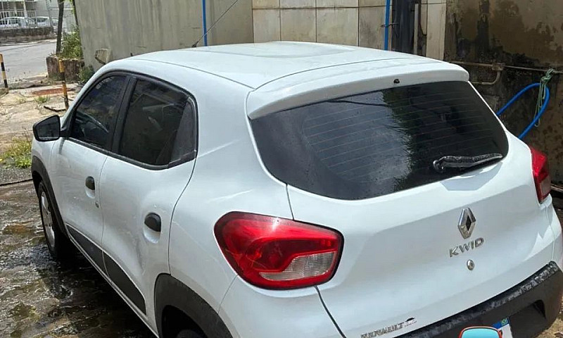 Renault Kwid Zen 1.0...