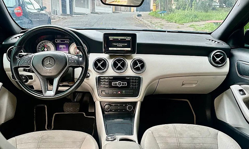 Mercedes-Benz Classe...