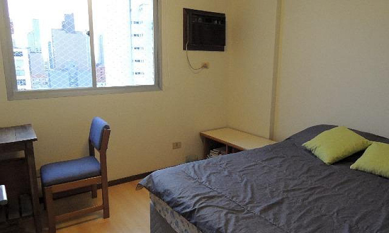 Quartos No Centro De...