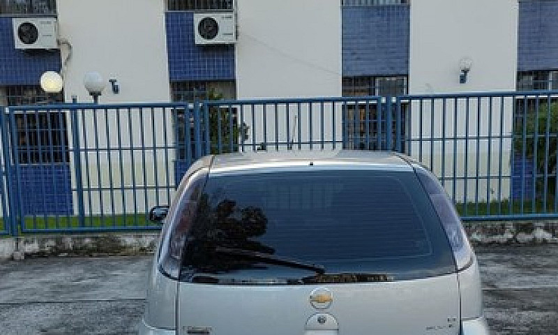 Vendo Corsa 2012...