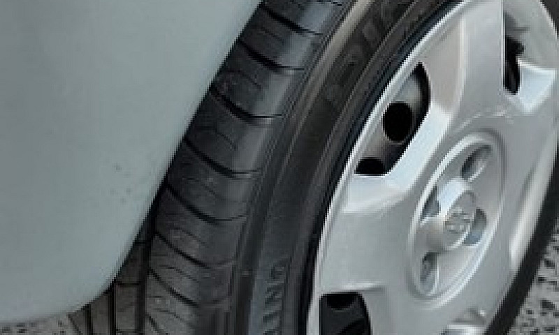 Vendo Corsa 2012...