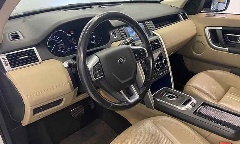 Land Rover Discovery...