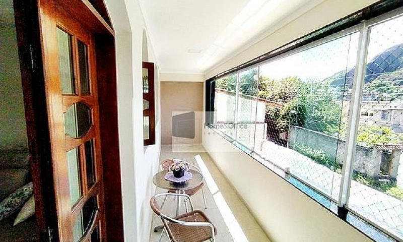 Casa Com 3 Dormitóri...