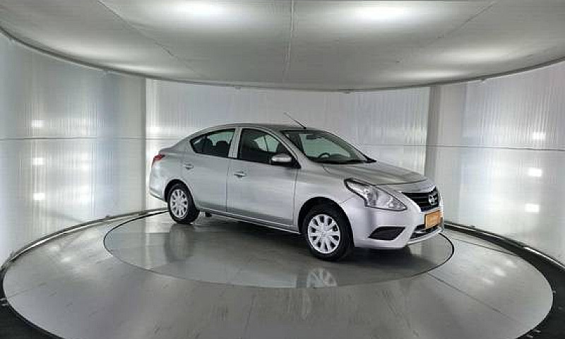 Nissan Versa 2020/20...