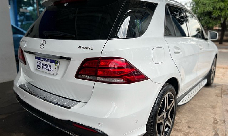 Mercedes-Benz Gle-35...