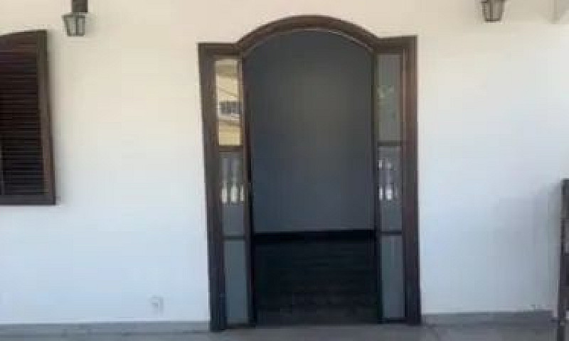 Casa Comercial Estra...