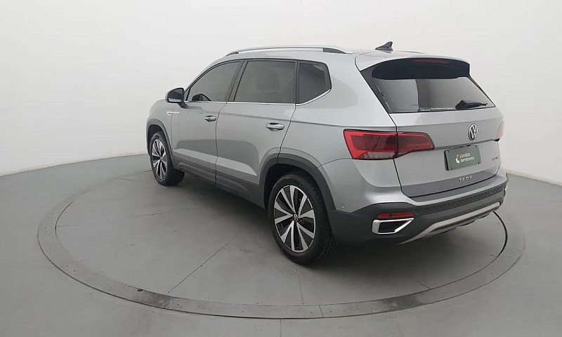 Volkswagen Taos High...