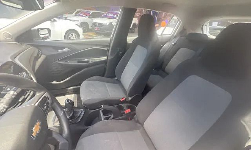 Chevrolet Onix Hatch...