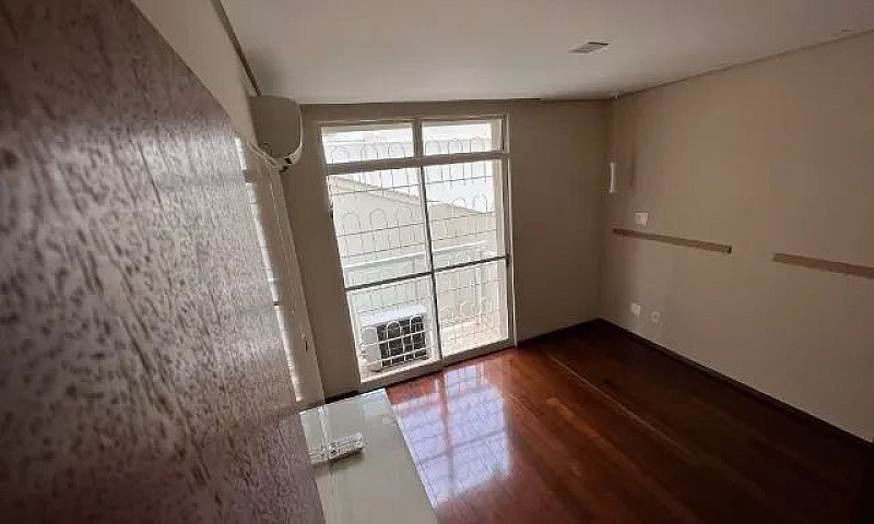 Apartamento Área Pri...