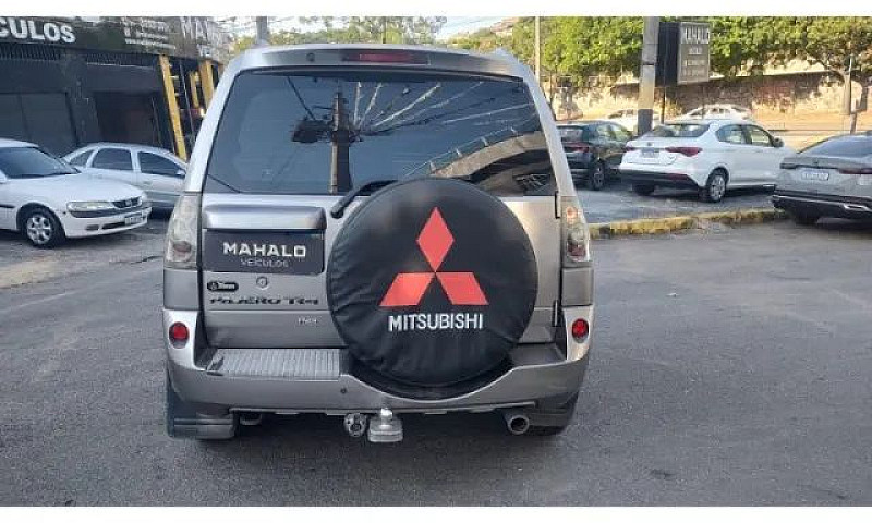 Mitsubishi Pajero Tr...