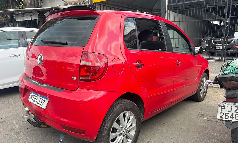 Volkswagen Fox 1.6 M...