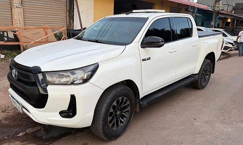 Toyota Hilux 2021 ...
