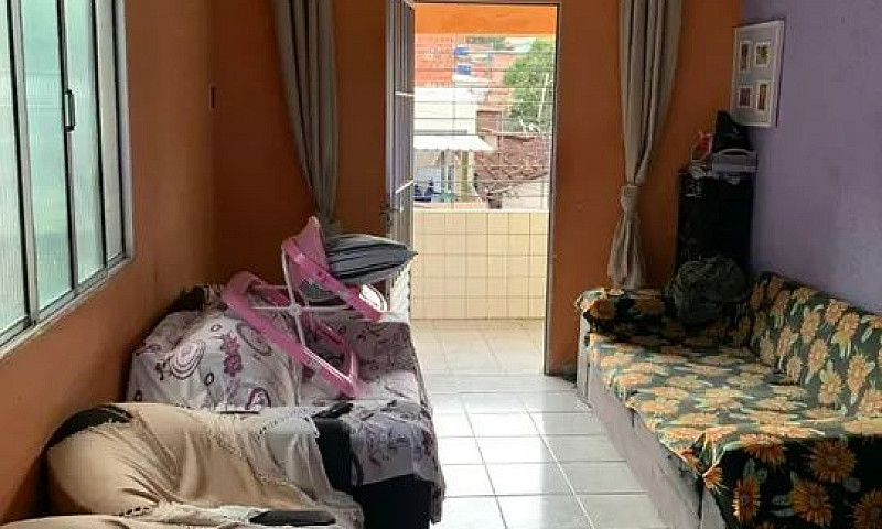 Vende-Se Casa Primei...
