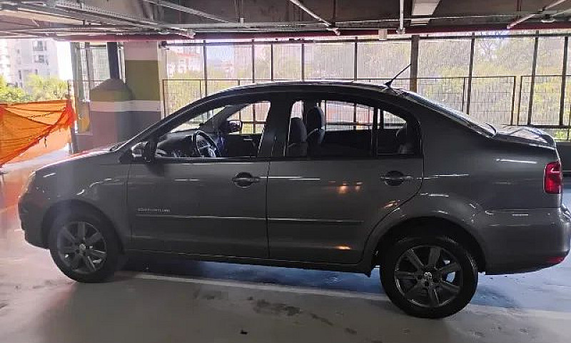 Volkswagen Polo Sed....