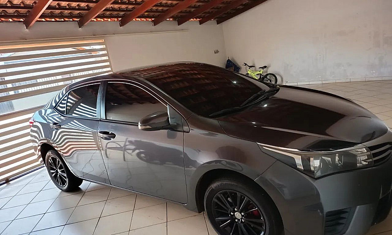 Toyota Corolla Gli 1...