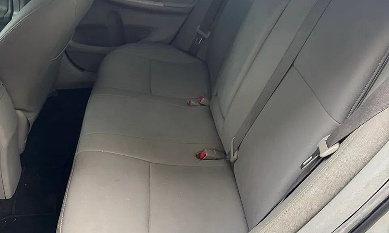 Toyota Corolla Xei 1...