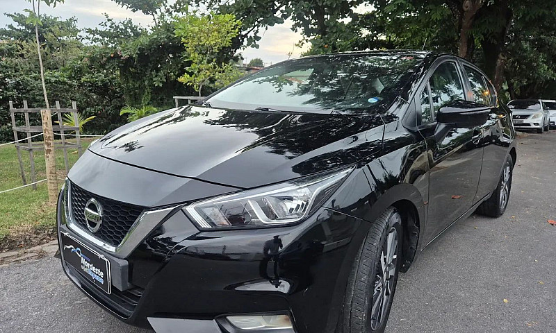 Nissan Versa Advance...