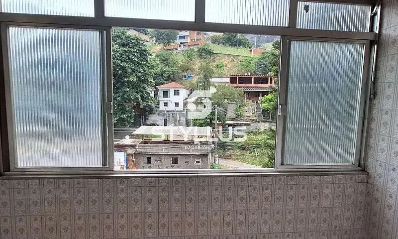 Casa De Frente De Ru...