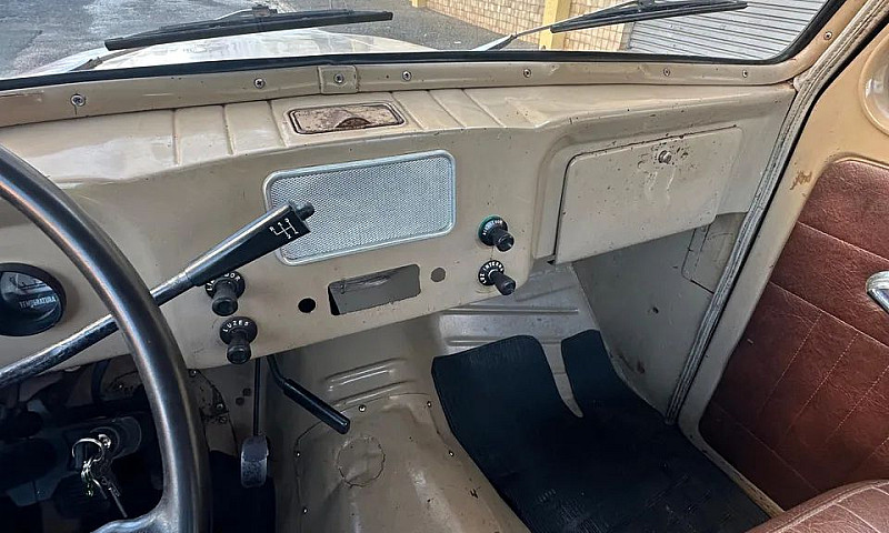 Ford F-75 4X4 2.3 19...
