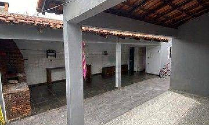 Casa Recém Reformada...