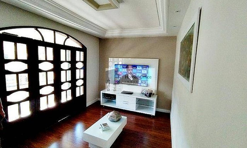 Casa Com 3 Dormitóri...