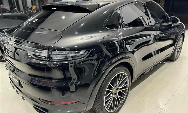 Porsche Cayenne 2023...