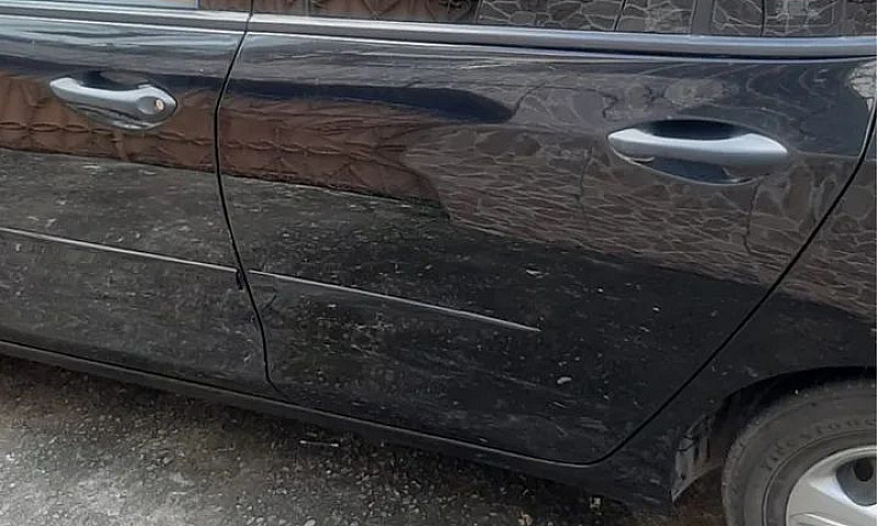 Chevrolet Onix Hatch...