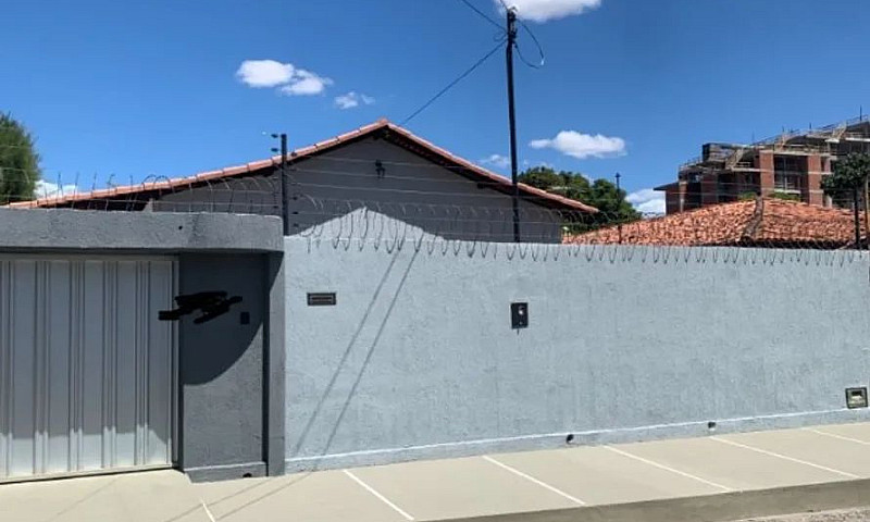 Casa Residencial/Com...