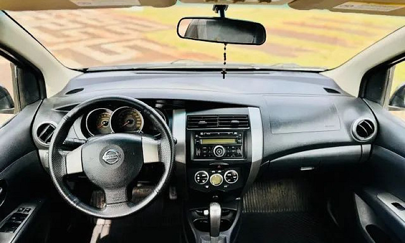 Nissan Livina Sl 1.8...