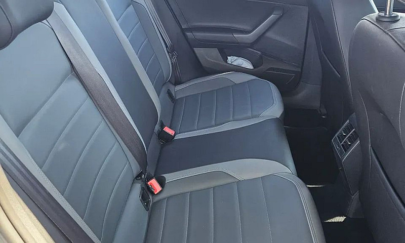 Volkswagen Nivus Hig...