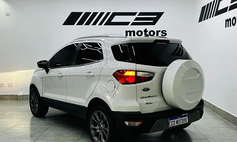 Ford Ecosport Titani...
