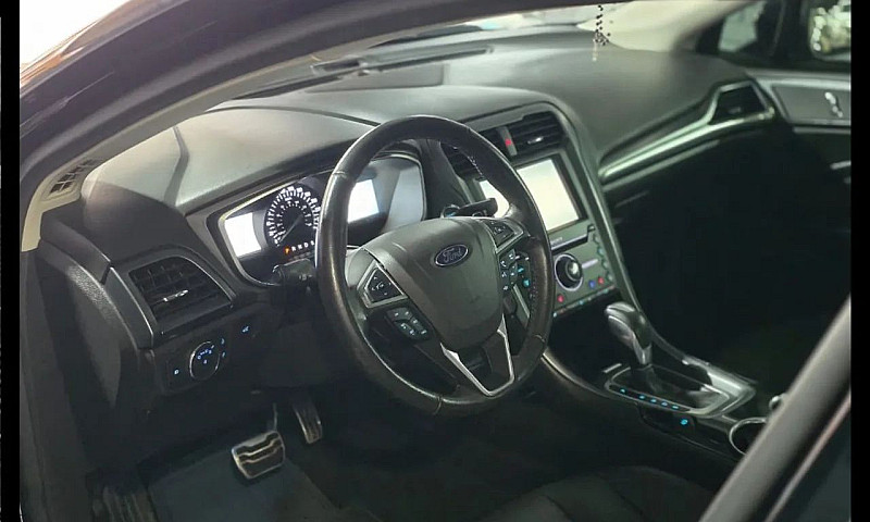 Ford Fusion Titanium...