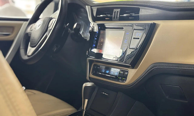 Toyota Corolla Altis...