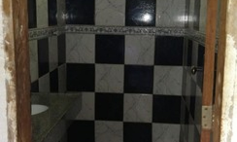 Vendo Uma Casa Grand...