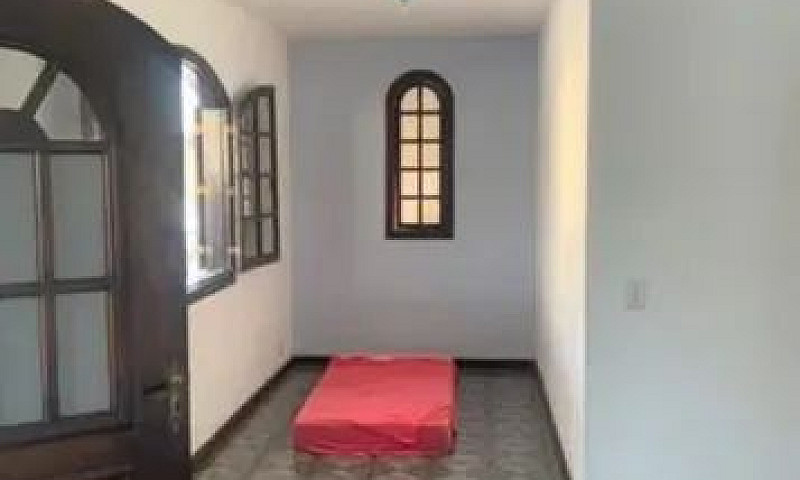 Casa Comercial Estra...
