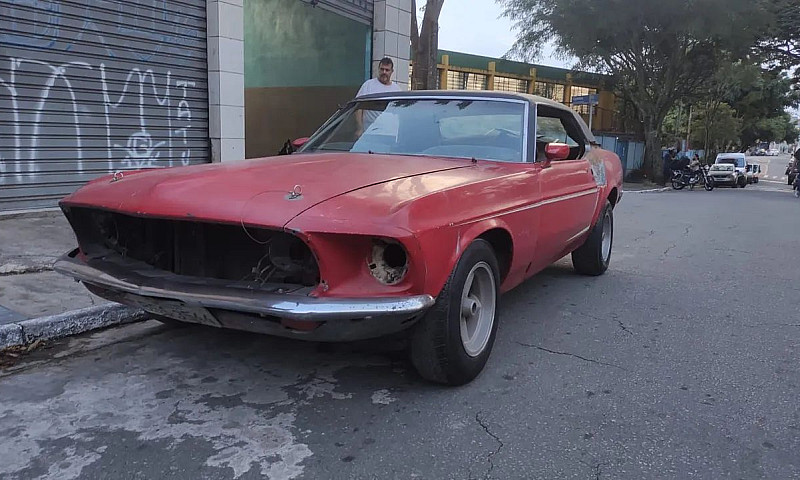 Ford Mustang Gt V8 C...