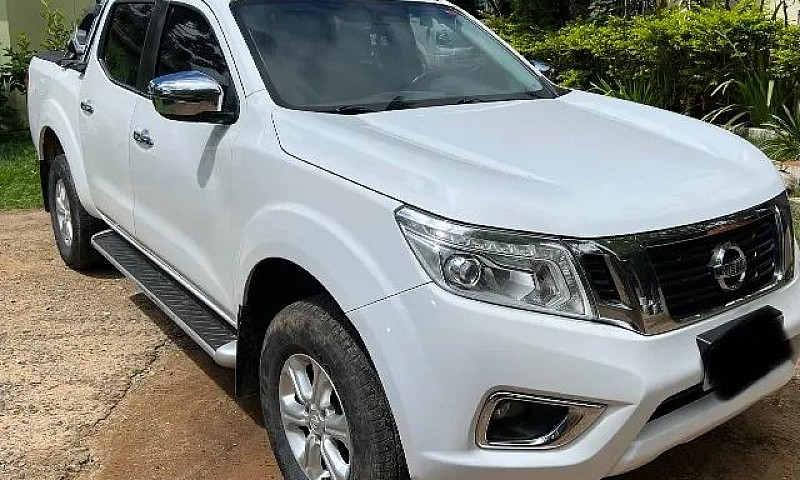 Nissan Frontier Le C...