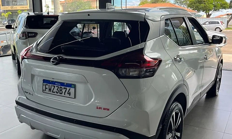 Nissan Kicks Exclusi...