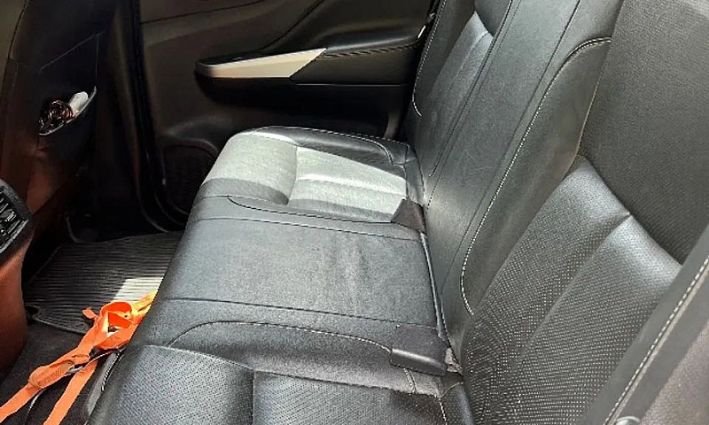 Nissan Frontier Le C...