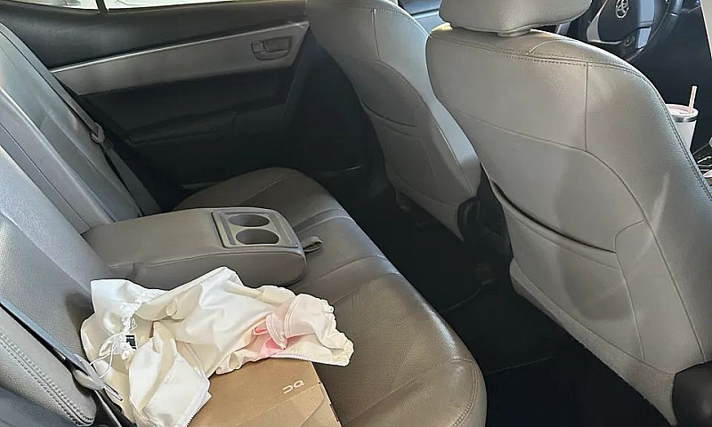 Toyota Corolla Xei 2...