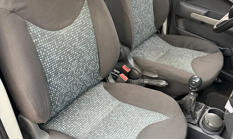 Fiat Uno Vivace Cele...