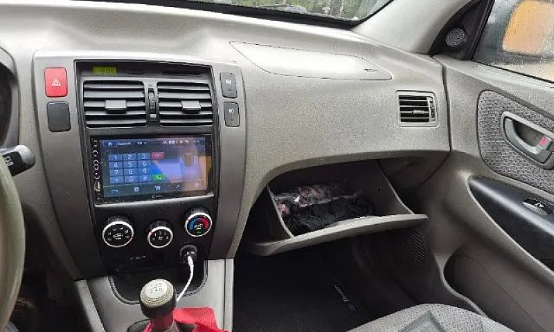 Hyundai Tucson 2.0 1...