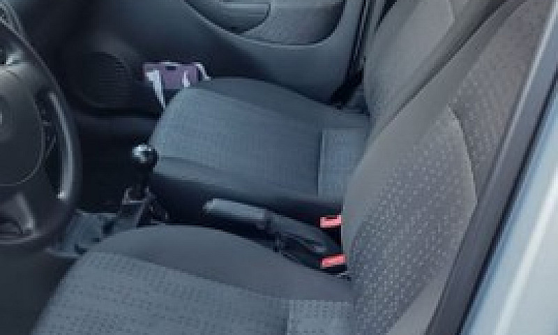 Vendo Corsa 2012...